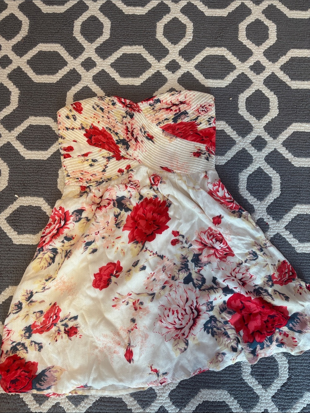 Kimchi Blue Floral Strapless Mini Dress in White and Red